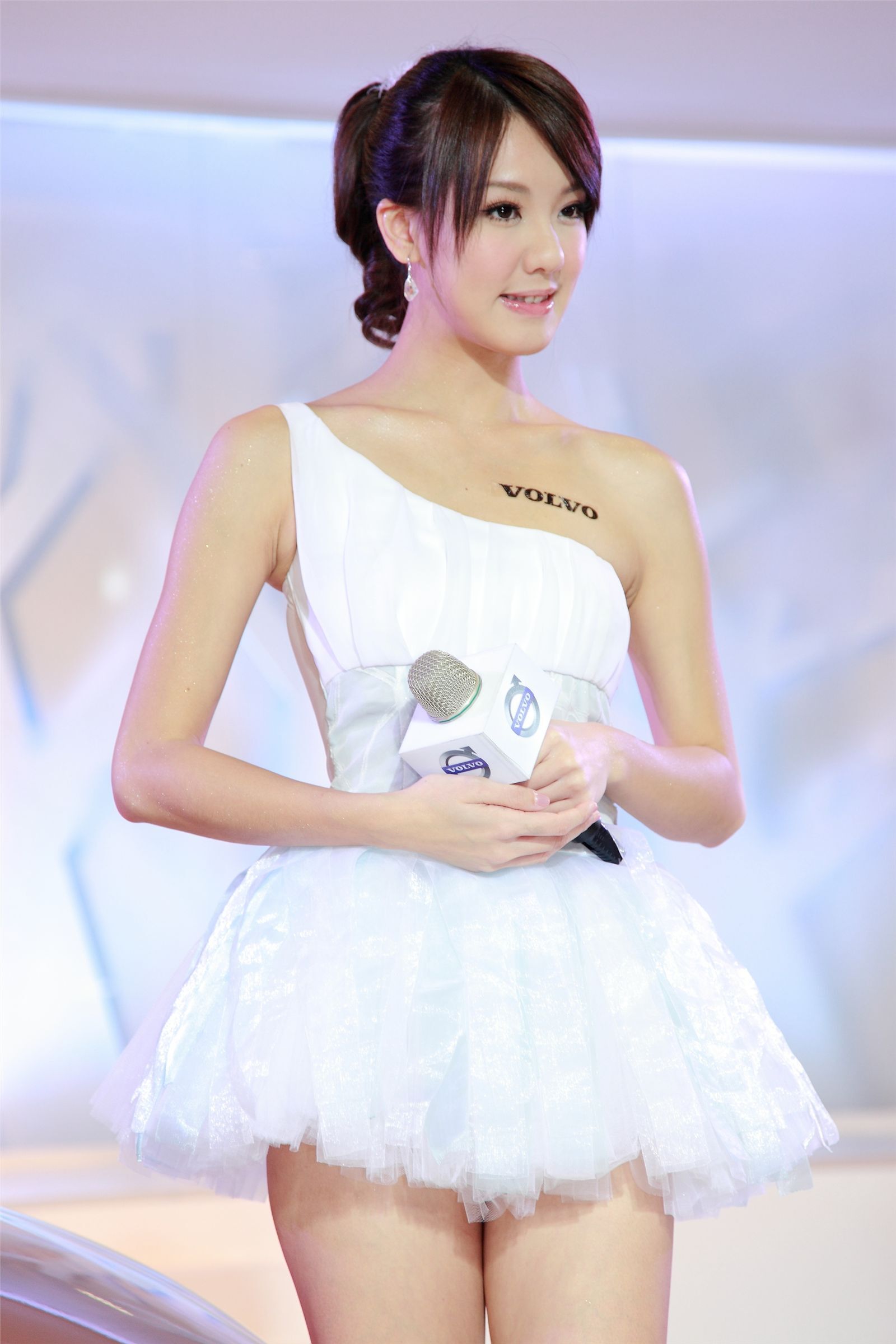 劉雨柔 2012 Int l Auto Show 车模写真图片